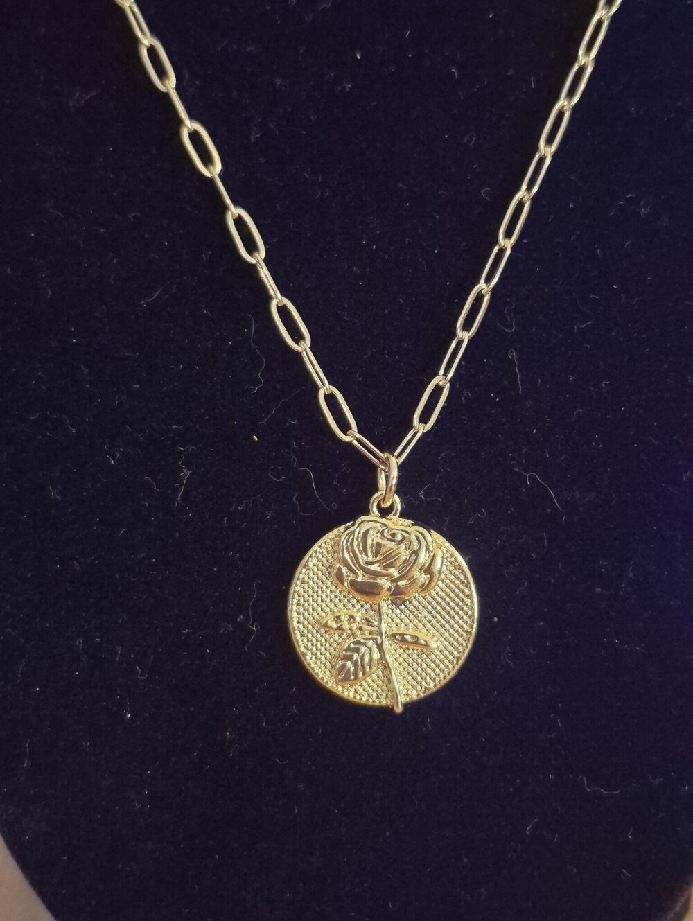 Gold Tone Rose Medallion Pendant Necklace